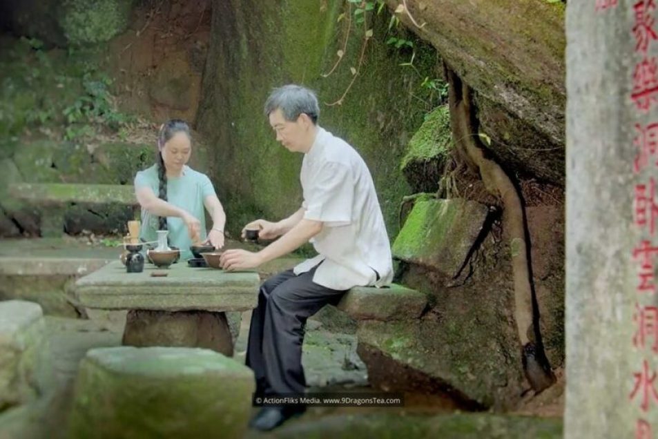 Chinese Tea Tasting - A Living Art Form 4 featured image Blog Origin of Matcha Green Tea couple whipped tea ceremony